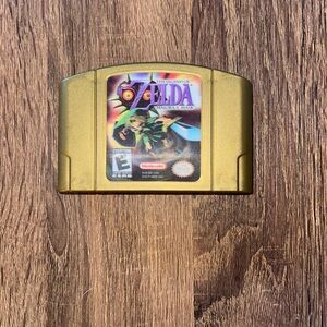 Nintendo The Legend of Zelda: Majora's Mask - Gold Holographic Cartridge